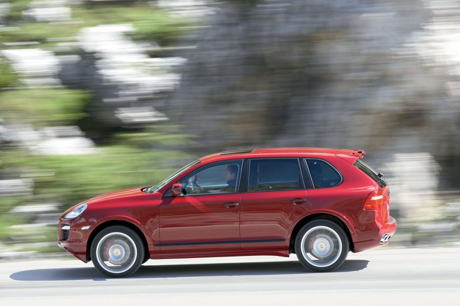  Porsche Cayenne GTS 2010 года  (фото 4 из 5)